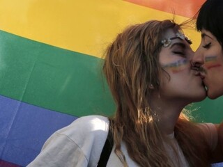 gay gayovia pride lesby lesbicky duhovy pride LGBT homosexual homosexuali ilu (SITA)